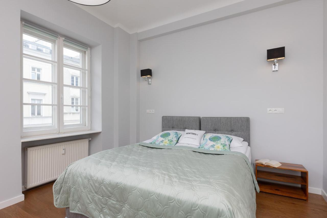 City Center Aparthotel Chmielna By Noclegi Renters Varsavia Esterno foto