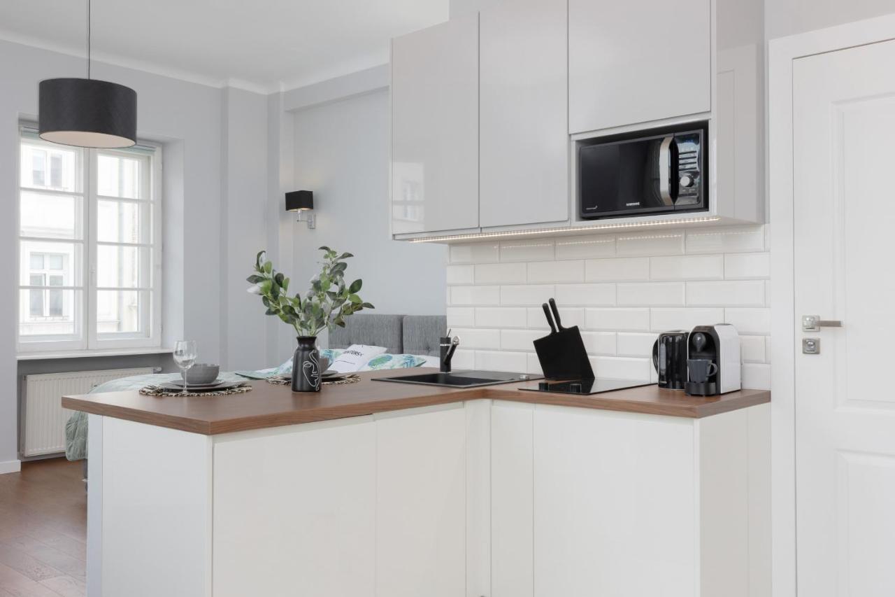 City Center Aparthotel Chmielna By Noclegi Renters Varsavia Esterno foto