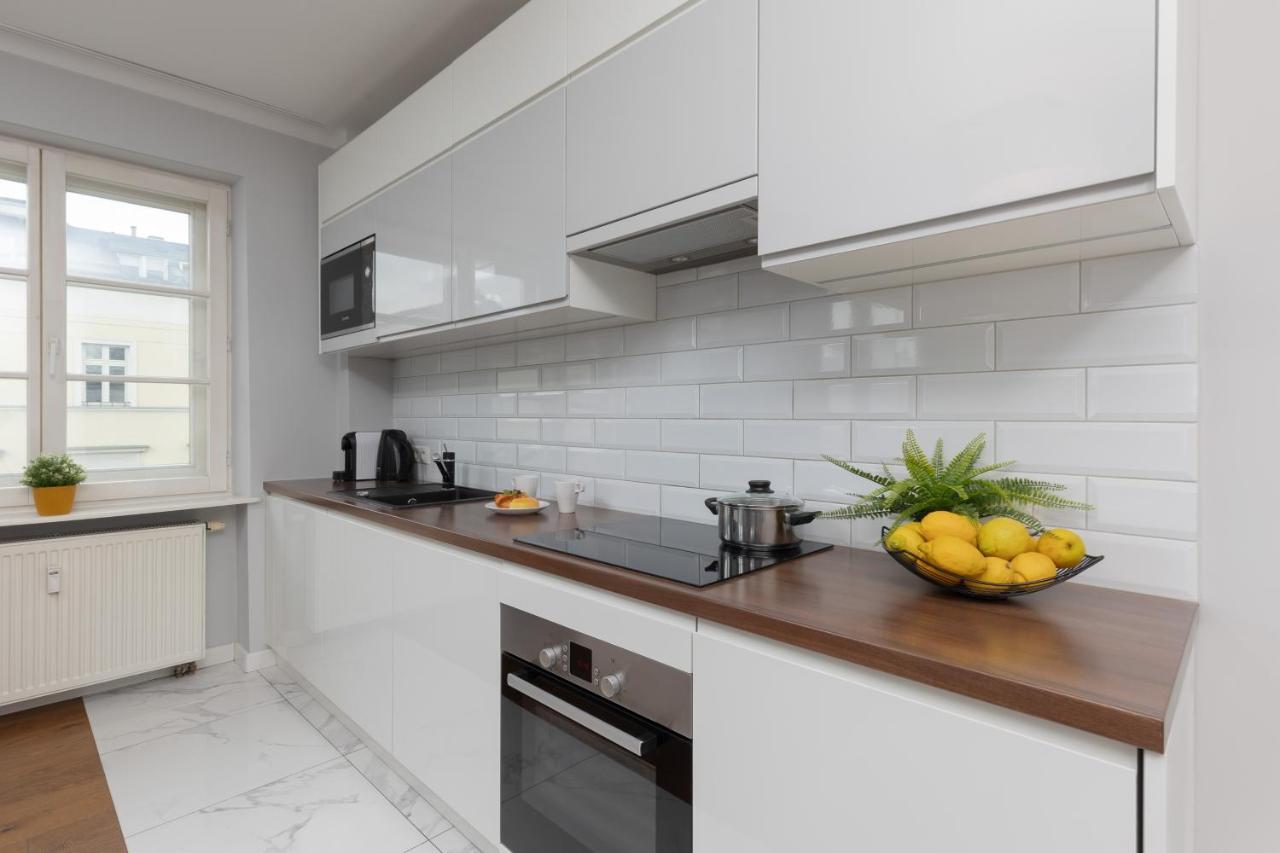 City Center Aparthotel Chmielna By Noclegi Renters Varsavia Esterno foto