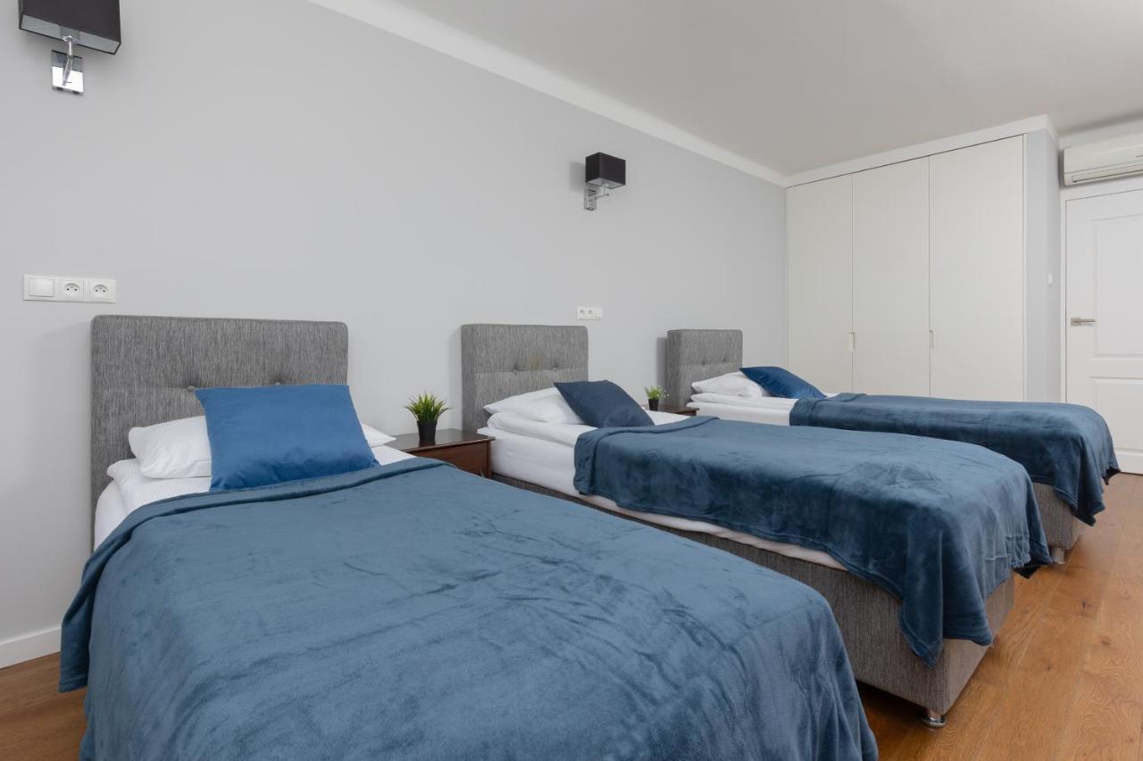 City Center Aparthotel Chmielna By Noclegi Renters Varsavia Esterno foto