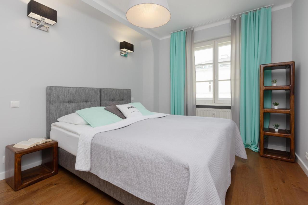 City Center Aparthotel Chmielna By Noclegi Renters Varsavia Esterno foto