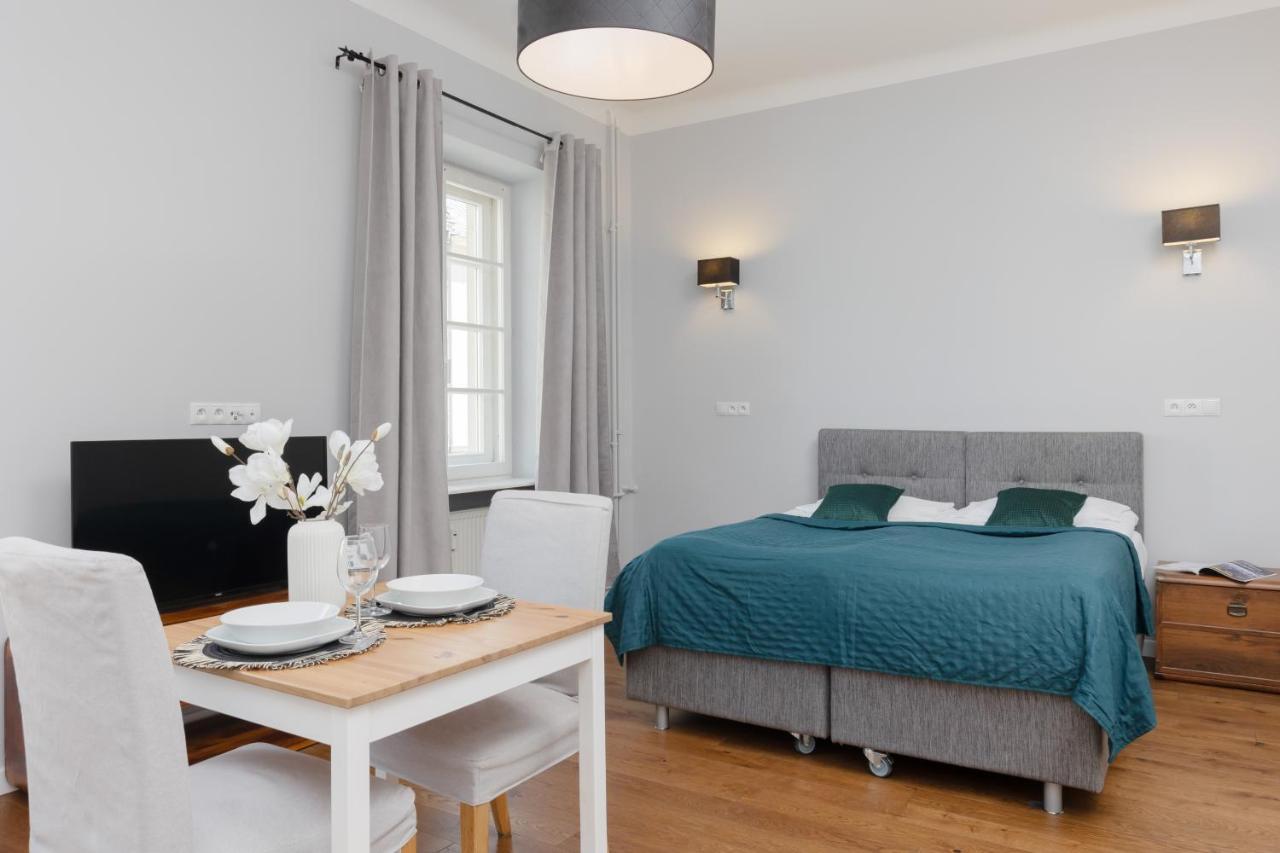 City Center Aparthotel Chmielna By Noclegi Renters Varsavia Esterno foto