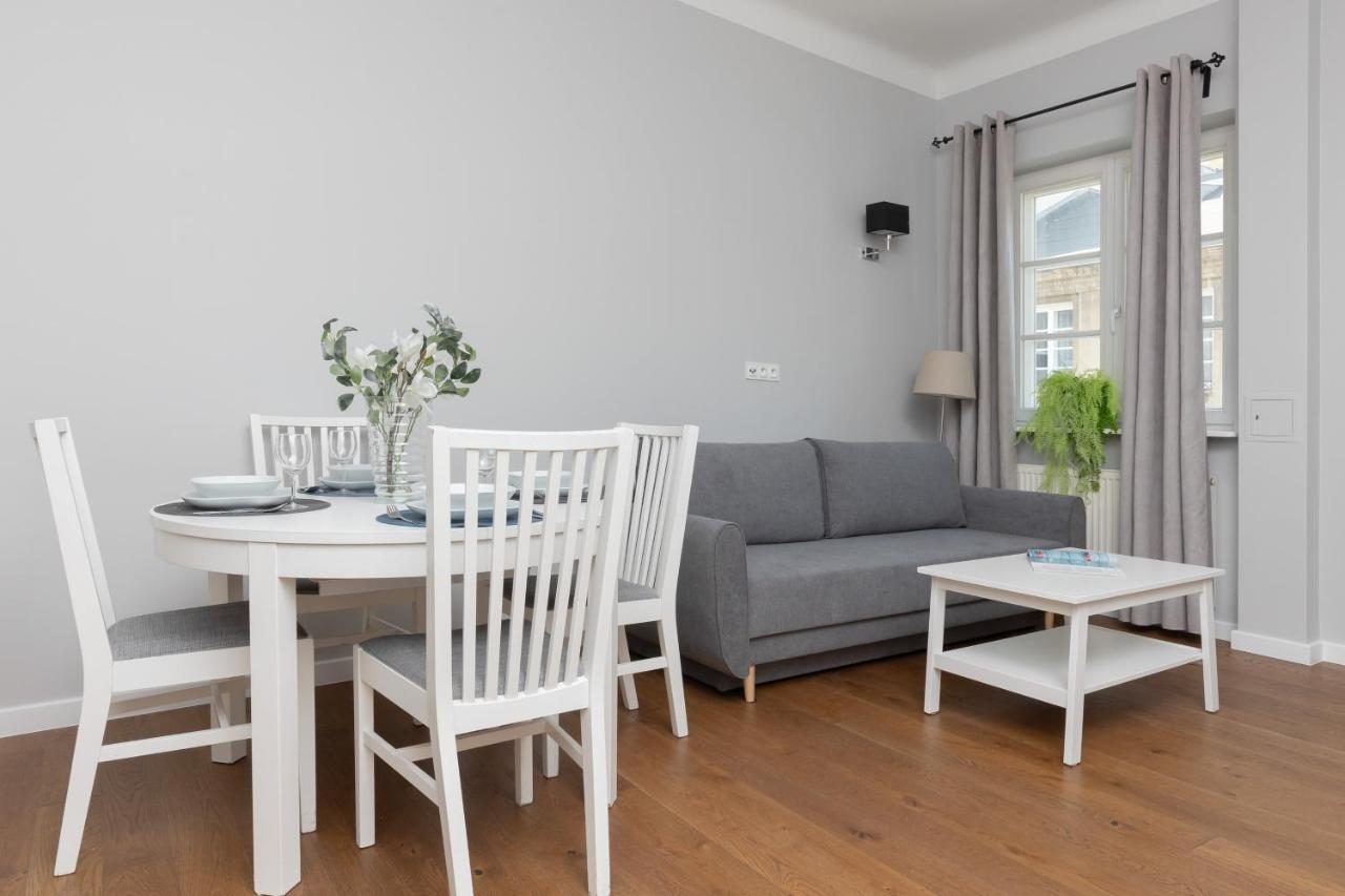 City Center Aparthotel Chmielna By Noclegi Renters Varsavia Esterno foto