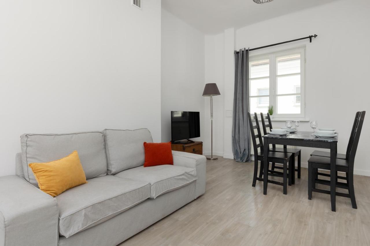 City Center Aparthotel Chmielna By Noclegi Renters Varsavia Esterno foto