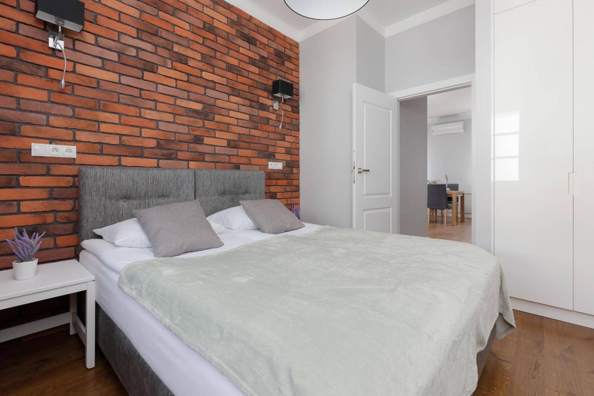 City Center Aparthotel Chmielna By Noclegi Renters Varsavia Esterno foto