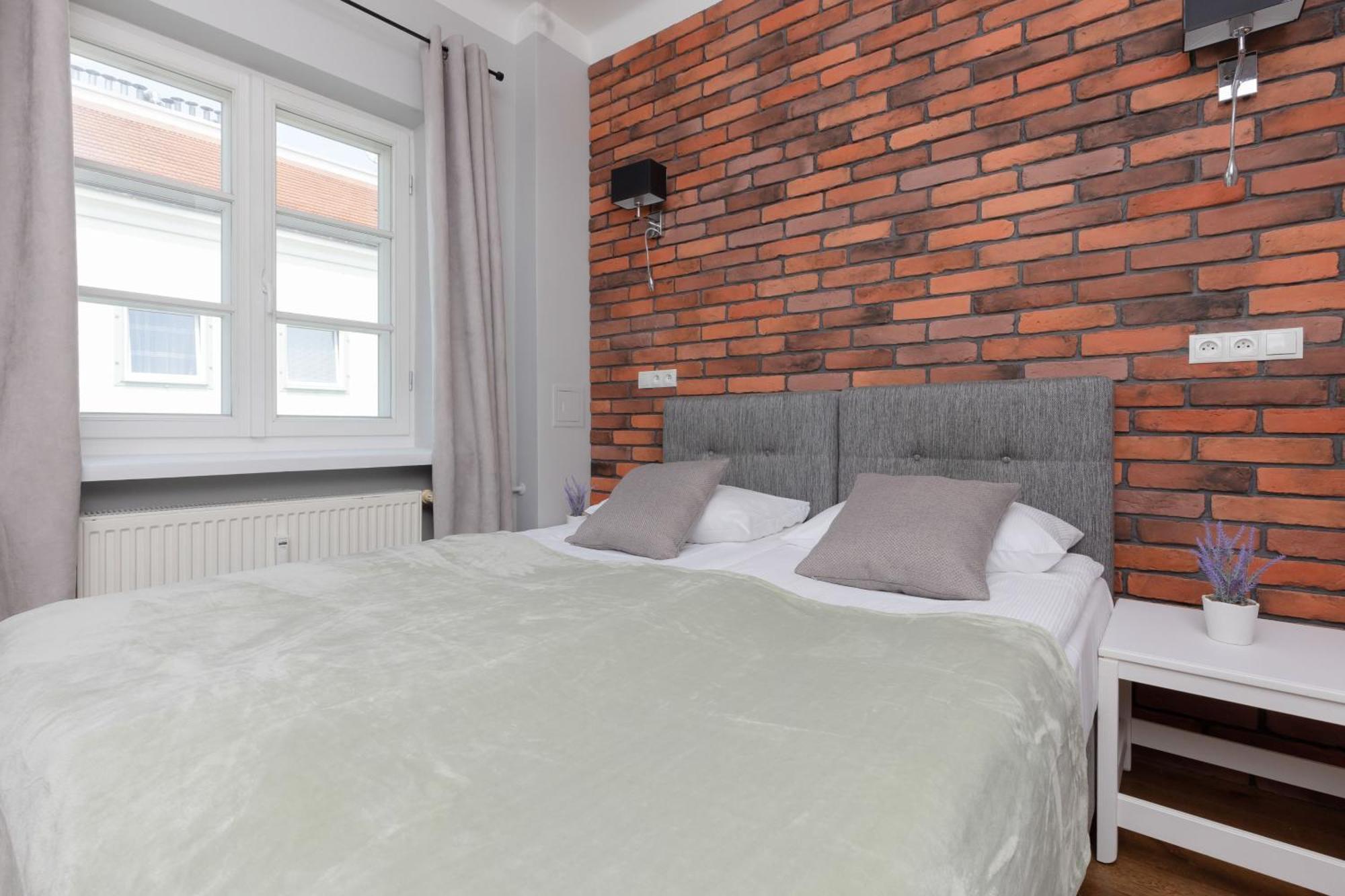 City Center Aparthotel Chmielna By Noclegi Renters Varsavia Esterno foto