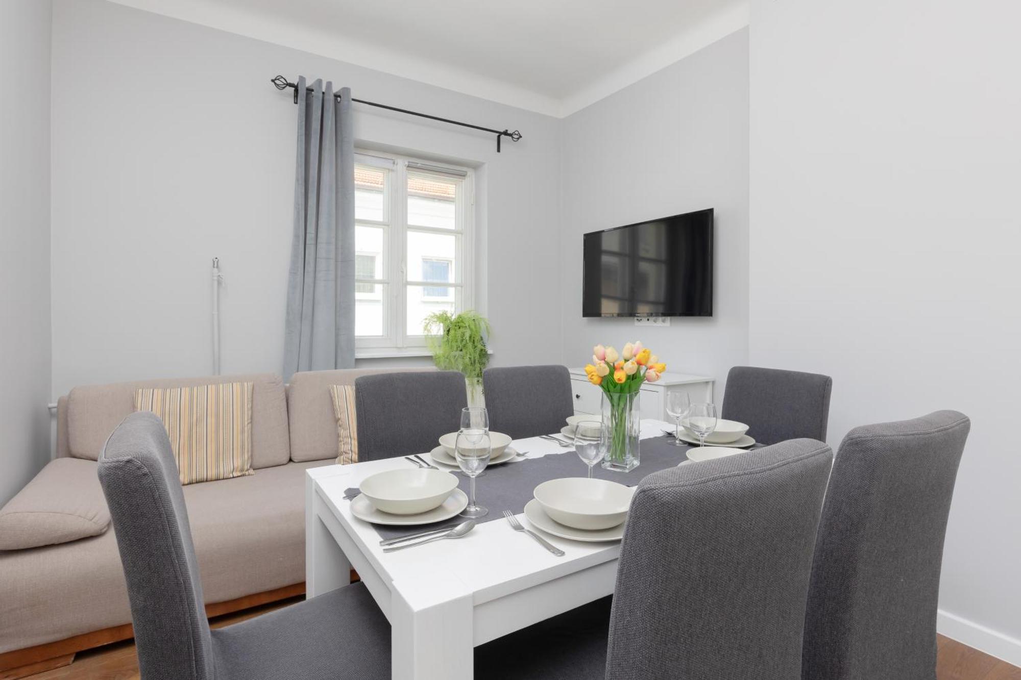 City Center Aparthotel Chmielna By Noclegi Renters Varsavia Esterno foto