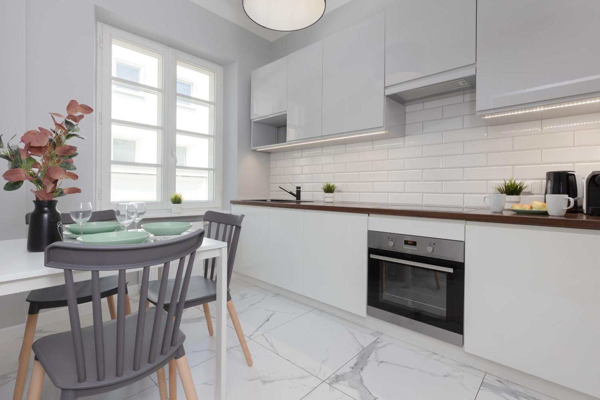City Center Aparthotel Chmielna By Noclegi Renters Varsavia Esterno foto